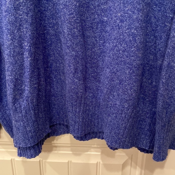 Blue Old Navy Sweater XXL - Picture 7 of 7